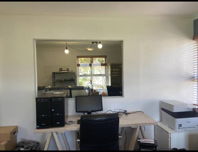 65M² OFFICE TO LET IN TOKAI